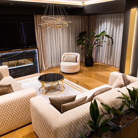 Deluxe Aparthotel Marwell Residence Suceava Exterior foto