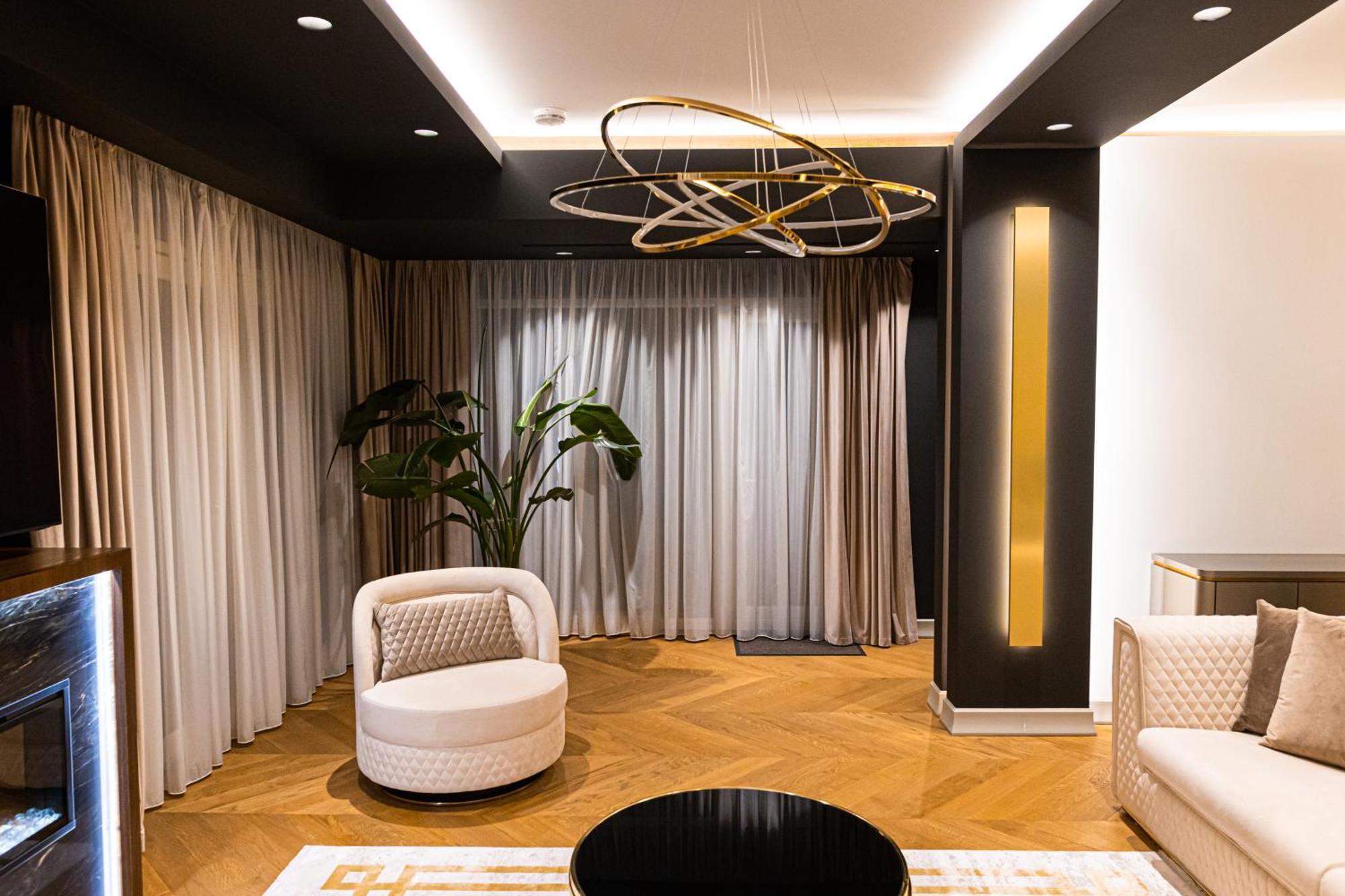 Deluxe Aparthotel Marwell Residence Suceava Quarto foto